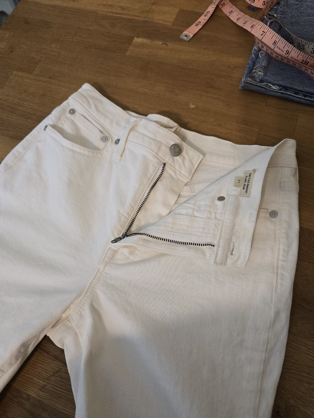 Madewell The Flea Market Flare Jeans In Tile White 27 - Picture 12 of 16